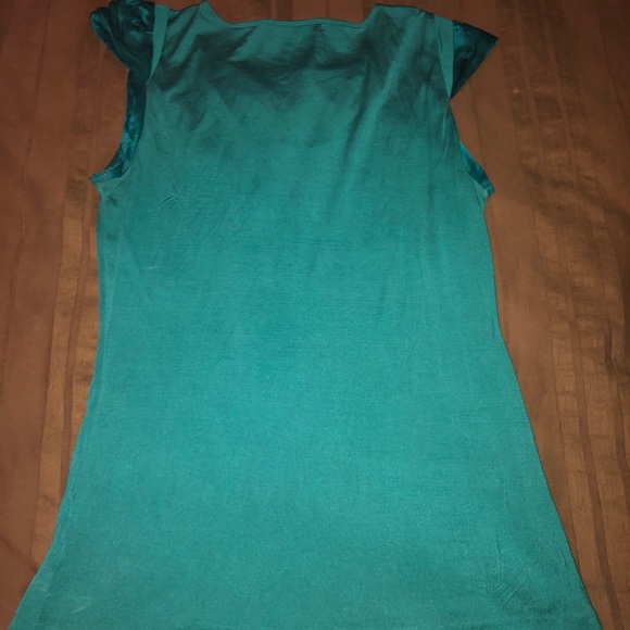 Banana Republic Silk Cap Sleeve Blouse/Tee - Picture 4 of 4